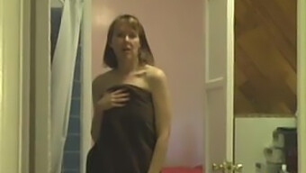 Mature Stepmom'S Bathroom Solo Show With Joi